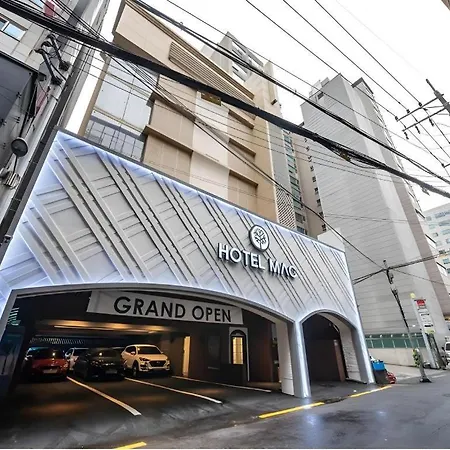 Mac Hotel