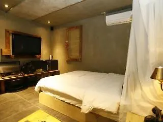 Mac Motel *